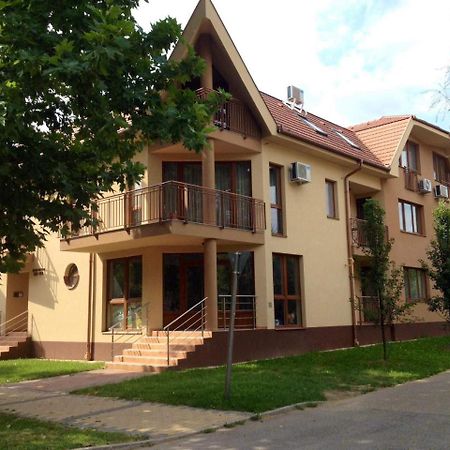 My Home Apartman Hajdúszoboszló Екстериор снимка